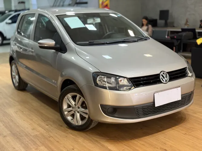 Volkswagen Fox 1.0 MI Total Flex 8V 5P 2011