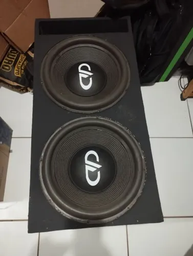Sub dd 15 polegadas 600 rms e módulo digital