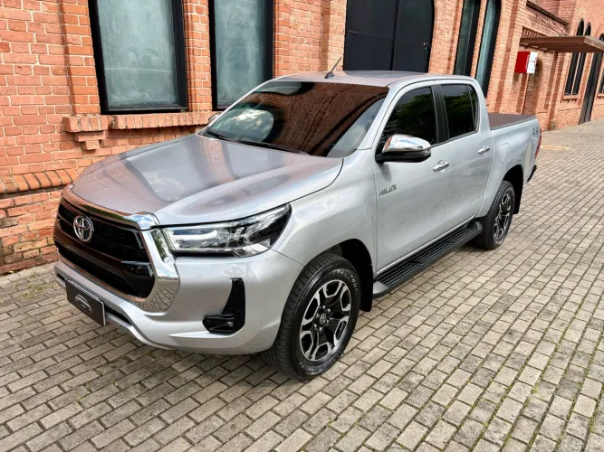 Toyota Hilux CD SRV 4X4 2.8 TDI Diesel Aut. 2025