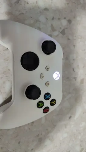 Controle de Xbox séries S semi novo