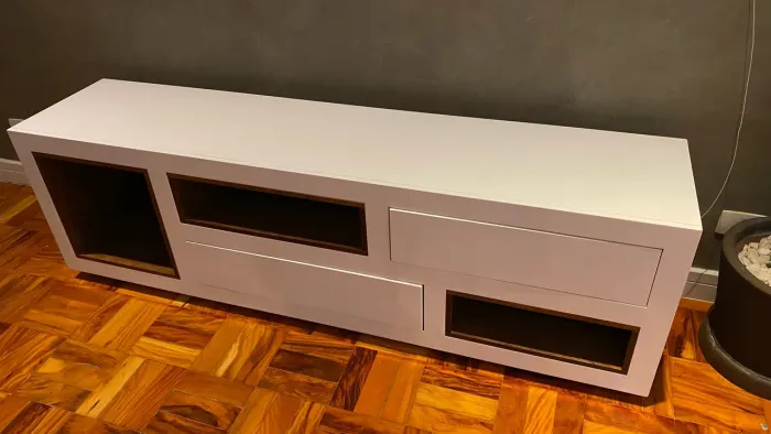 ?rack de lacca branco com gaveitas e decoração em frejó D&D 220cm