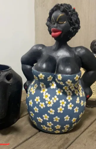 Baianinha de cerâmica maravilhosa , peça personalizada