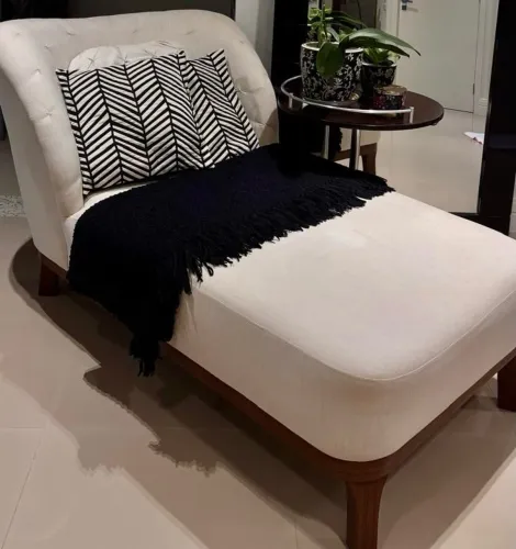 Divã linhão cru, acompanha almofada no mesmo tecido, 1,70m x 80cm