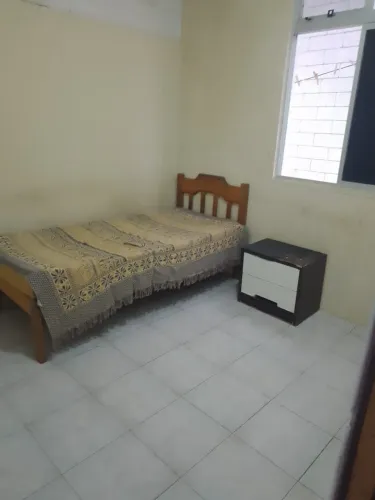Alugo quarto