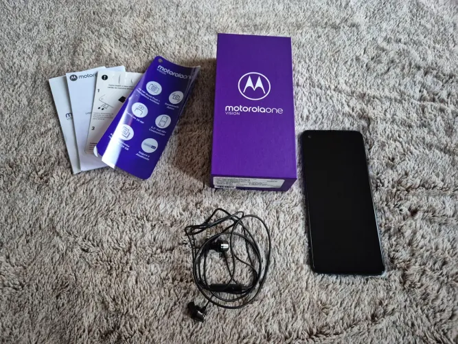 Motorola One Vision