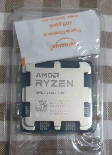 PREÇÃO: Vendo processador Ryzen 7 7700 Novo