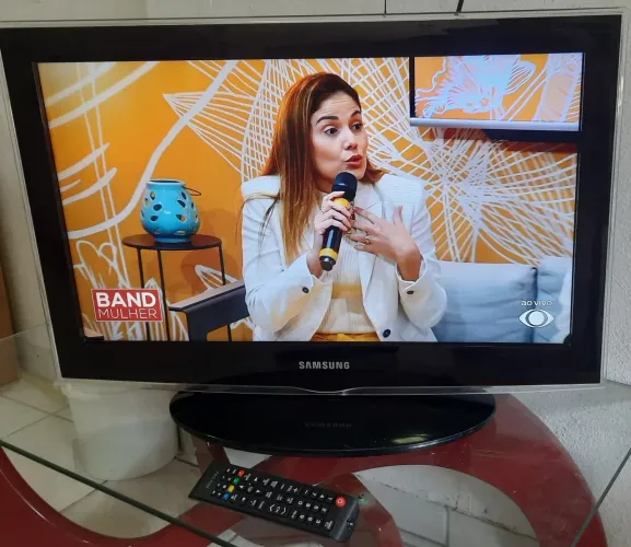 TV DIGITAL SAMSUNG 26 POLEGADAS (NÃO É SMART)