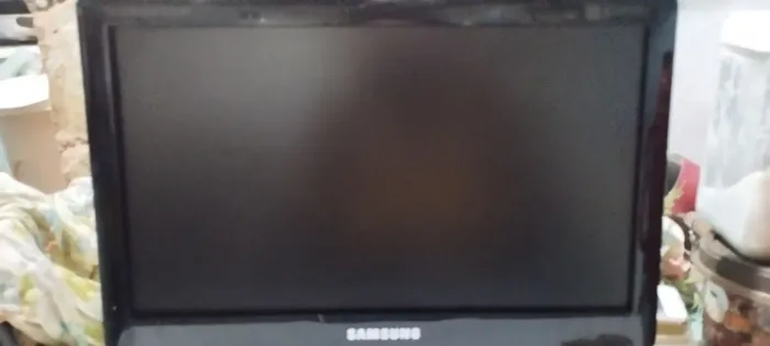 Vendo dois monitores por 130