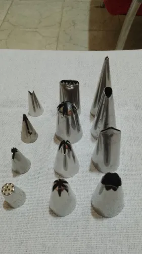 Desapego: Kit com 12 Bicos de confeiteiro