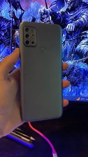 Celular Moto G20
