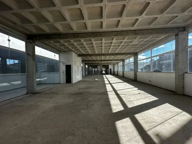 INBOX IMOBILIÁRIA ALUGA SALA COMERCIAL NO CENTRO EM BENTO GONÇALVES