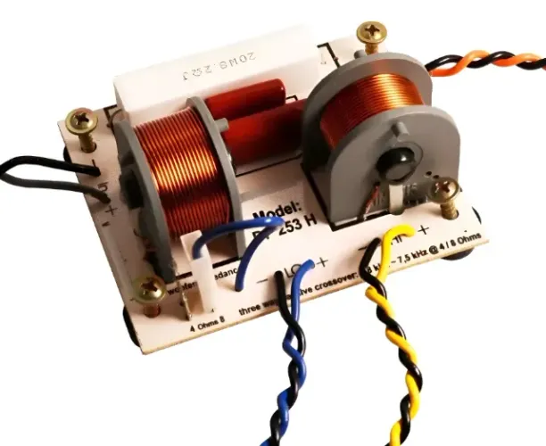 Divisor de Frequencia Nenis Df253h 3 Vias 250w Para Som Profissional