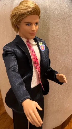 Boneco Ken Príncipe Nicholas Barbie Escola De Princesas Mattel