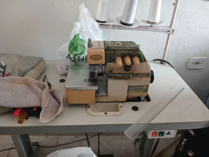 .máquina overlok