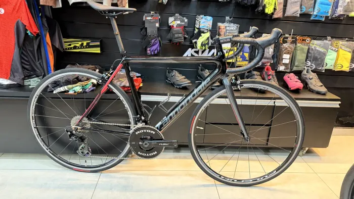 Bicicleta Cannondale Supersixevo semi nova