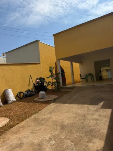Casa de Qts St. Montreal em Aparecida de Goiânia