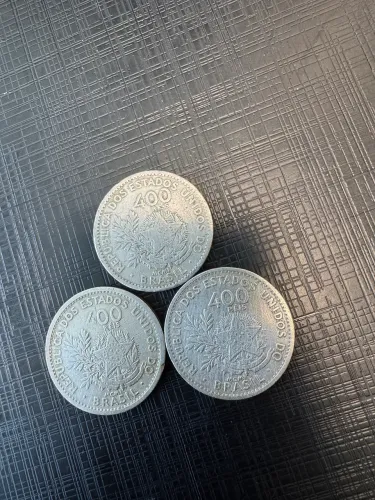 Moedas antigas - 400 e 200 réis
