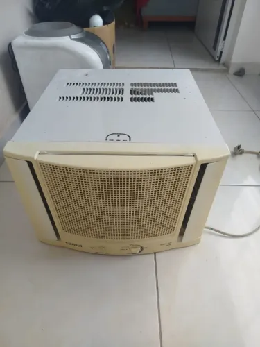 Vendo ar condicionado consul tipo janela com noventa dias de garantia, semi novo  