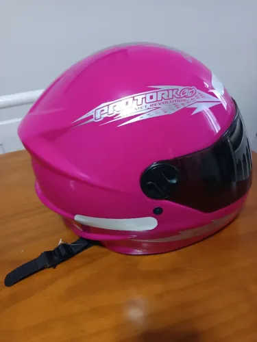 Capacete para uso em motos