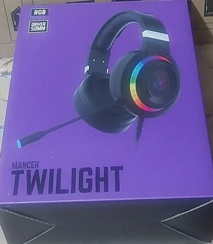 Headset pra computador pouco usado tiver interesse chama nesse número *