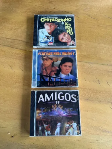 Chitãozinho e Xororó e Amigos - Lote c/ 3 CDS + BRINDE