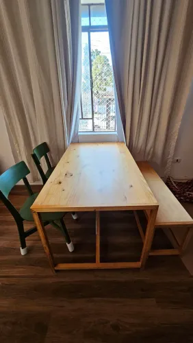 Mesa de Jantar Quatro Lugares de Madeira 