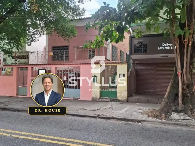 Casa Linear Independente com Amplo Quintal e 3 Vagas no Coração do Méier! M55O