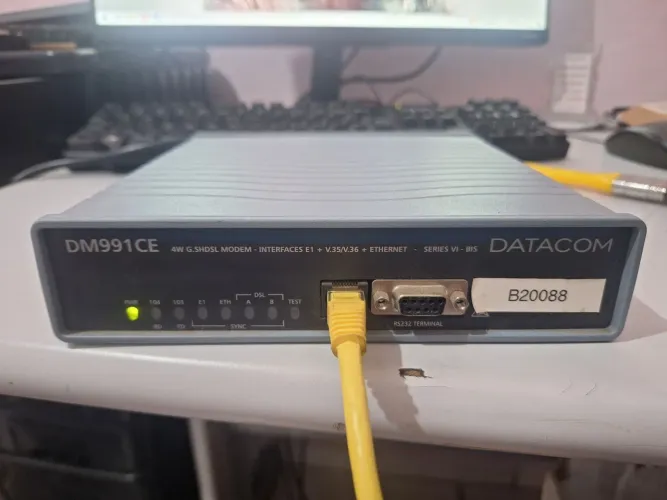 Modem Datacom DM991CE SHDSL 4W / E1 / V.35 / Ethernet