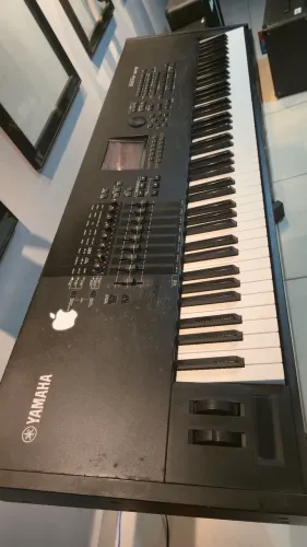 Yamaha Motif XF8 