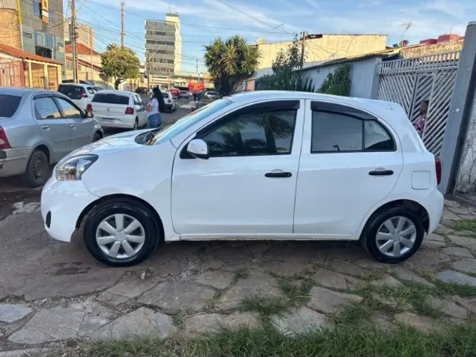 Nissan March S 1.0 12V Flex 5P 2018