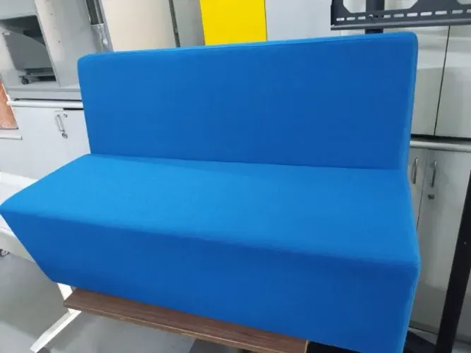 Sofá Cavaletti azul para Escritório