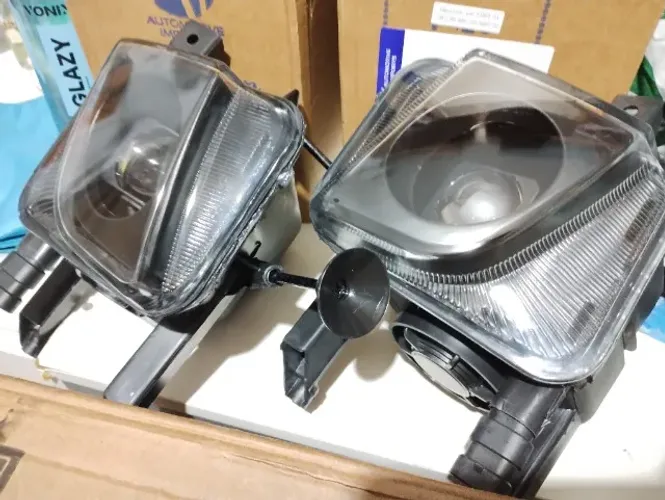 Par de faróis de neblina lente lisa com projetor bi-led Corsa/Montana 2002/2012