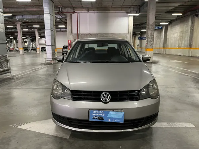 Volkswagen Polo Sedan 1.6 MI Total Flex 8V 4P 2014