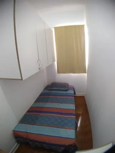 Quarto individual rua Tuiuti