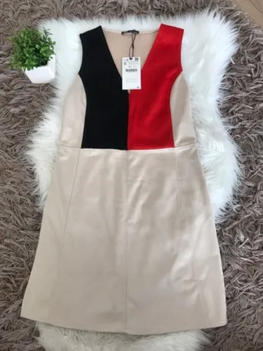 Vestido curto Zara