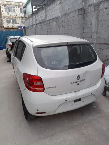 Sucata Renault Sandero para retirada de peças 