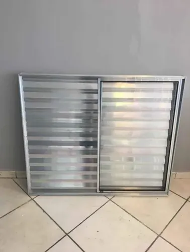Janela para quarto - Veneziana Alumínio (nova)