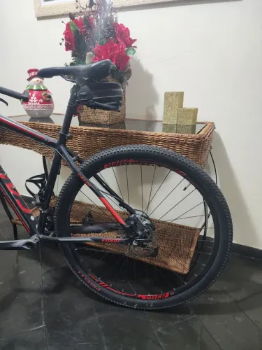 Bicicleta Caloi Explorer Expert