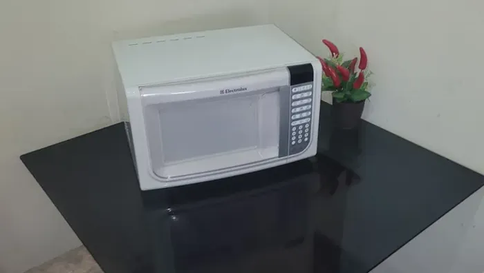 Microondas Electrolux MEF41 31L 220V