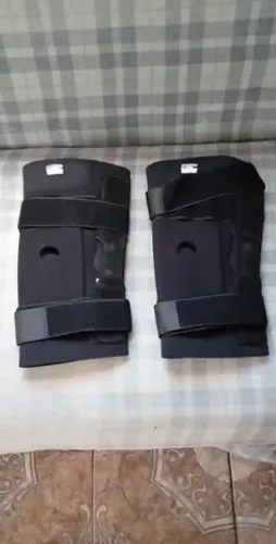 Duas Joelheiras Ortopédicas