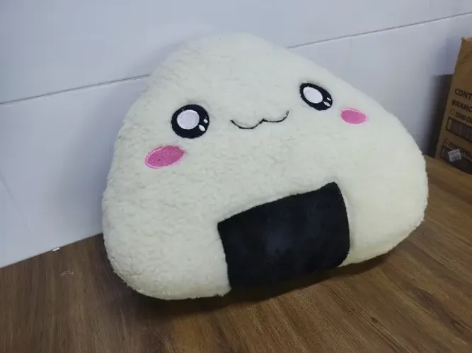 Almofada Para Sofá Carinha Oniguiri Usado Daiso Japão Japonês Decoração