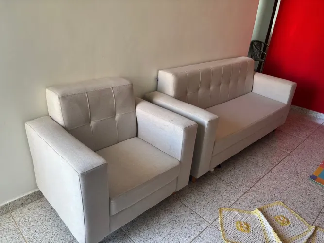 Conjunto de Sofá e Poltrona em Linho Bege