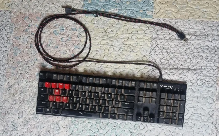 Teclado Mecânico Gamer HyperX Alloy FPS - Usado