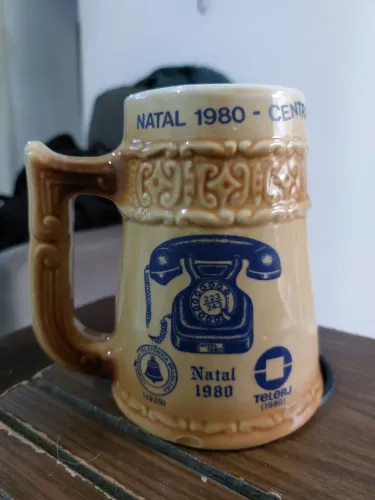 Caneca de festival Anos 80 