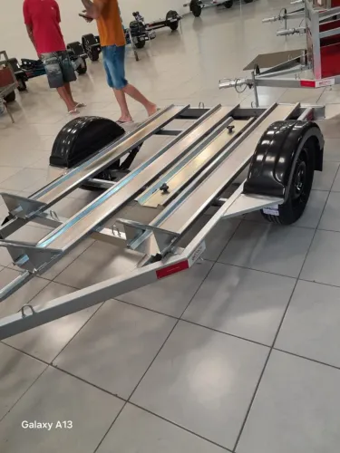 Plataforma de 3 motos e quadriciclo hibrido