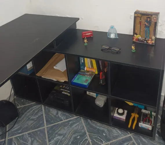 Mesa em L de escritório 