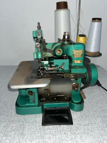 Maquina Overlock