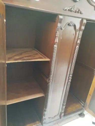 Guarda roupa antigo usado Watts 