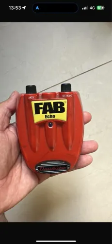 Pedal de Efeito Fab Echo