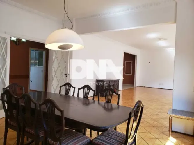 Apartamento : / Residencial / Copacabana